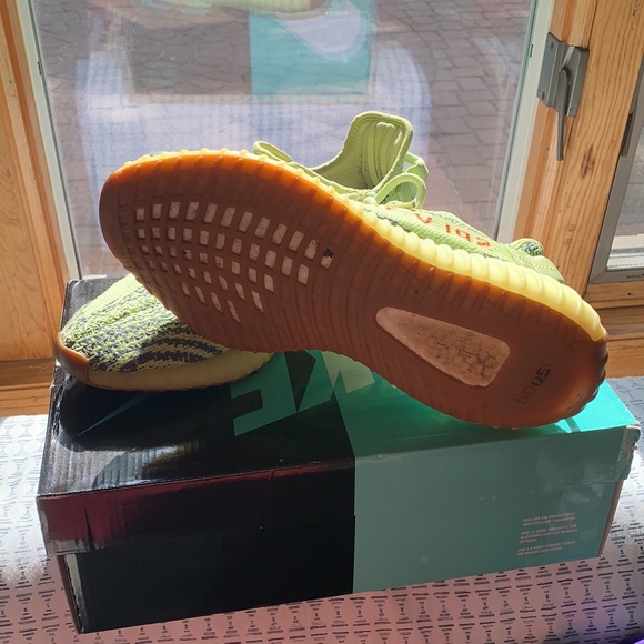Frozen yellow yeezy - Picture 4 of 5